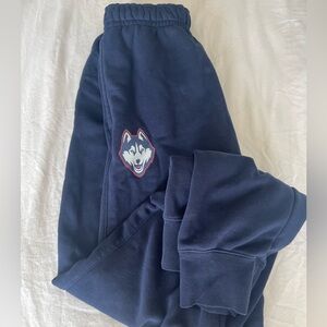 UConn sweatpants